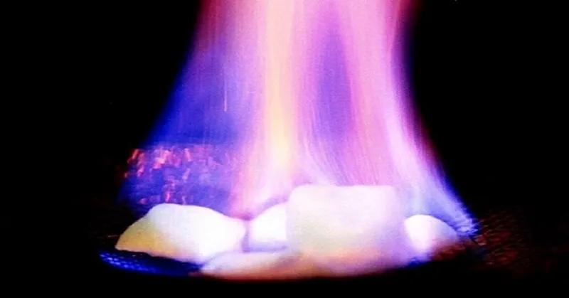 Es yang dapat terbakar